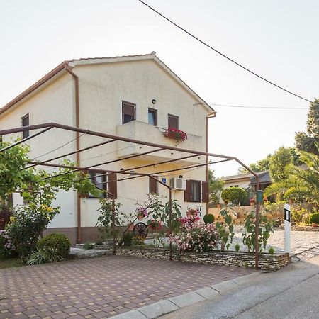 Apartment Softic Pula Exterior photo