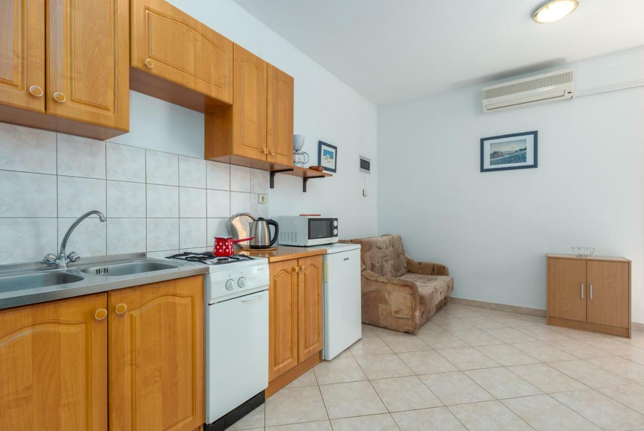 Apartment Softic Pula Exterior photo